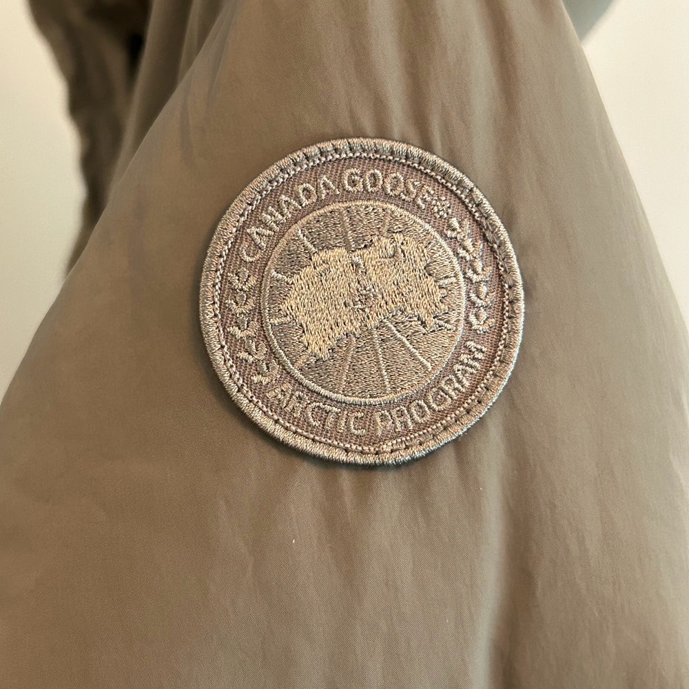 Canada Goose Women's Marlow Parka Puffer Jacket, Sagebrush, L, NWT - Picture 5 of 16